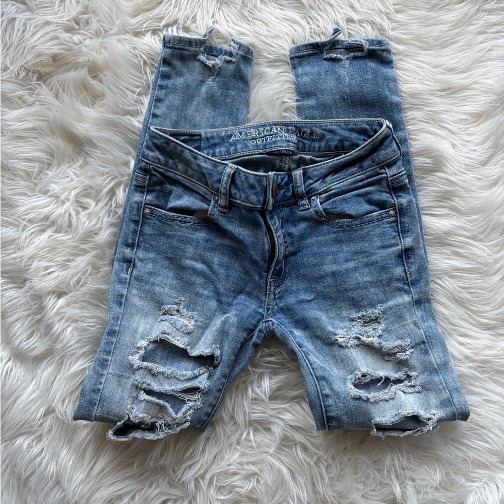 American eagle super stretch destroyed denim jeans